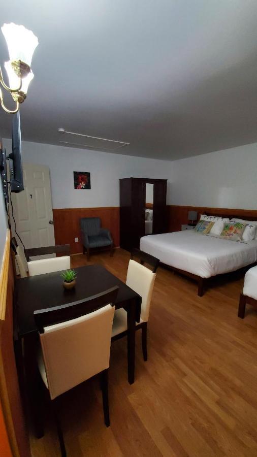 Hotel Fleurs Karaibes Saint-Alexandre-de-Kamouraska Εξωτερικό φωτογραφία