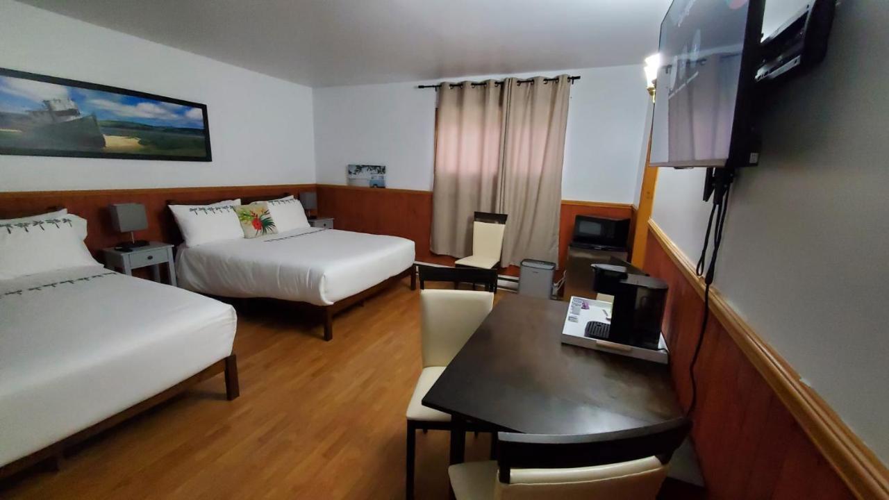 Hotel Fleurs Karaibes Saint-Alexandre-de-Kamouraska Εξωτερικό φωτογραφία