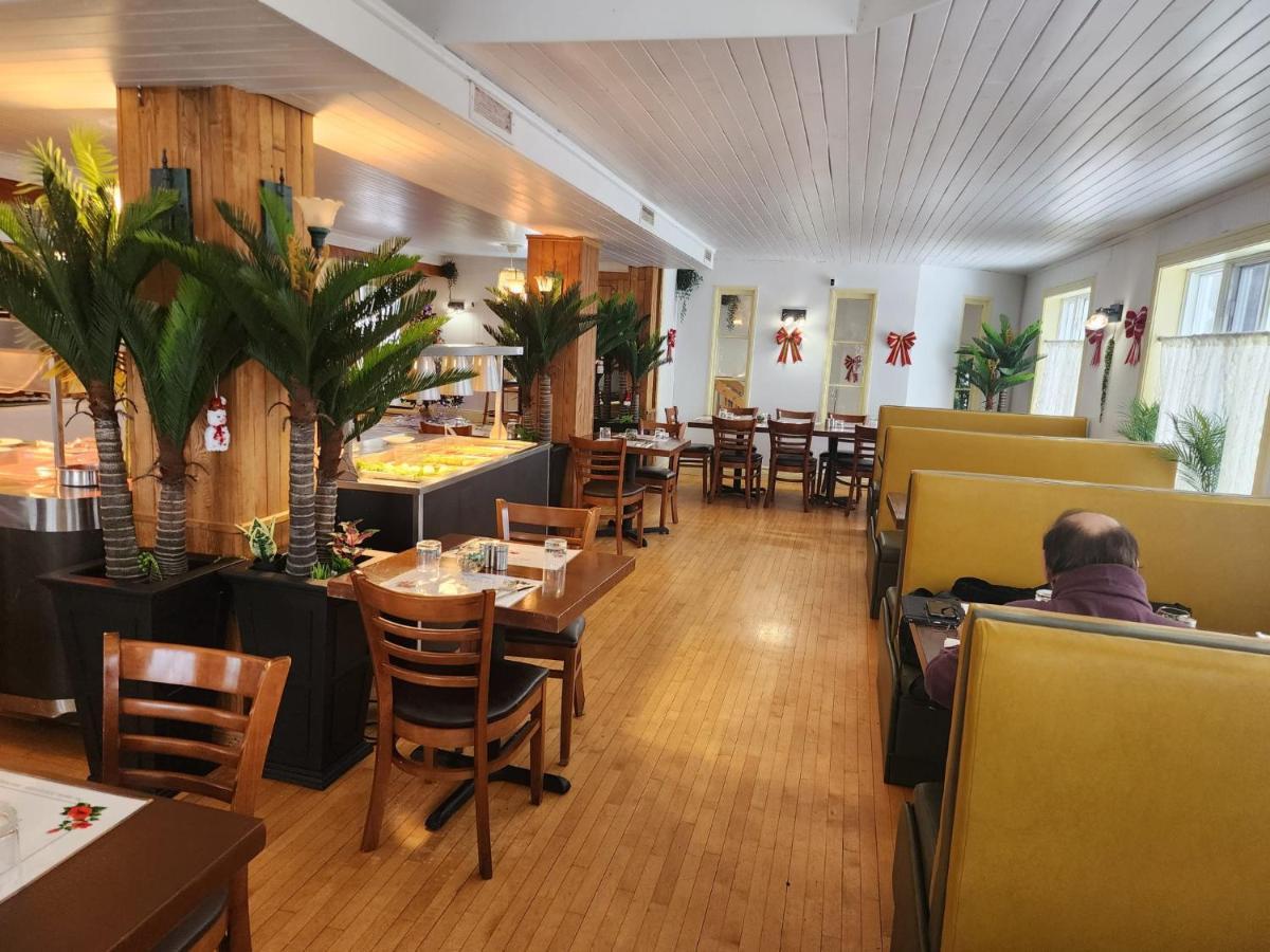 Hotel Fleurs Karaibes Saint-Alexandre-de-Kamouraska Εξωτερικό φωτογραφία