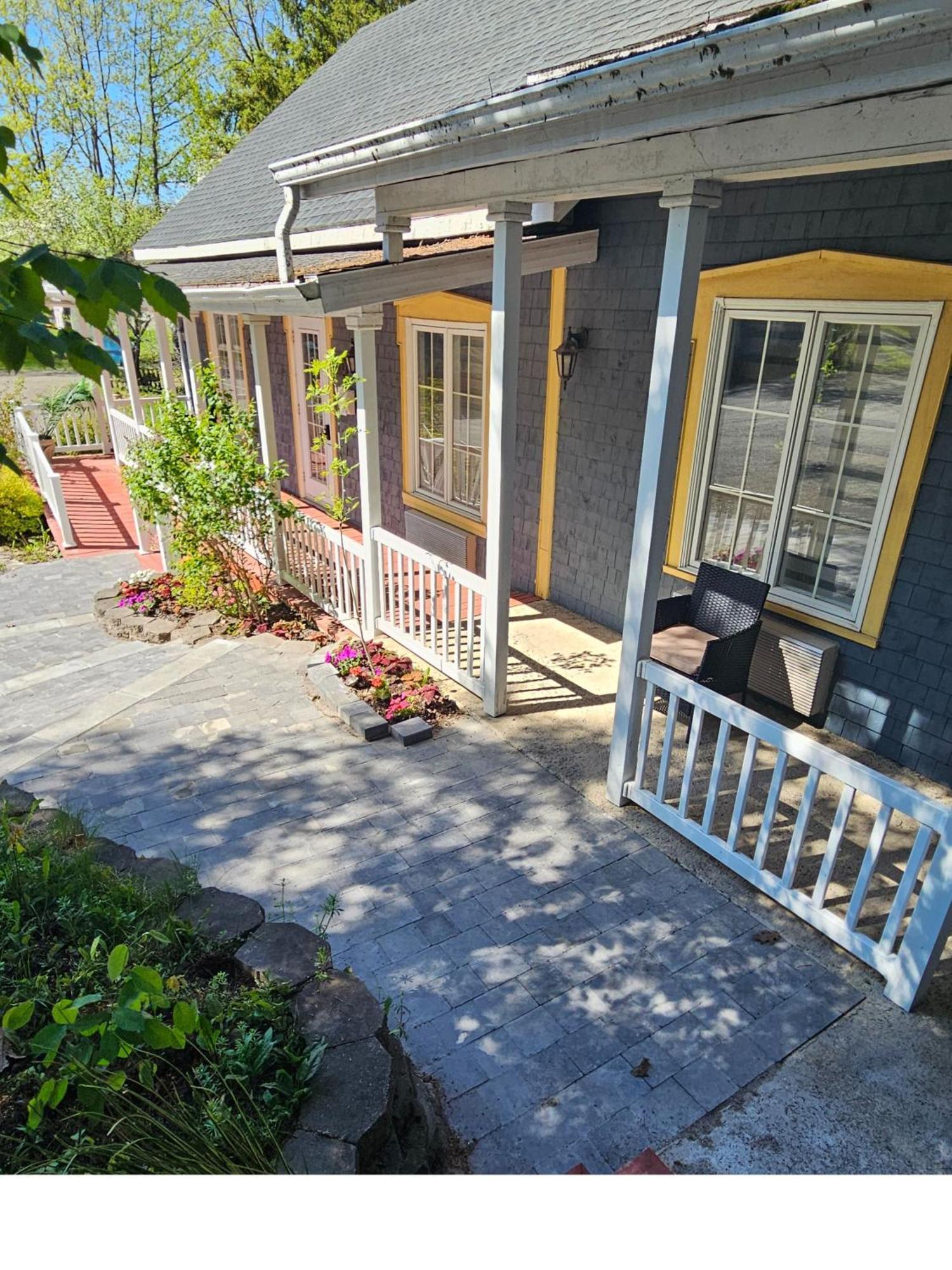 Hotel Fleurs Karaibes Saint-Alexandre-de-Kamouraska Εξωτερικό φωτογραφία